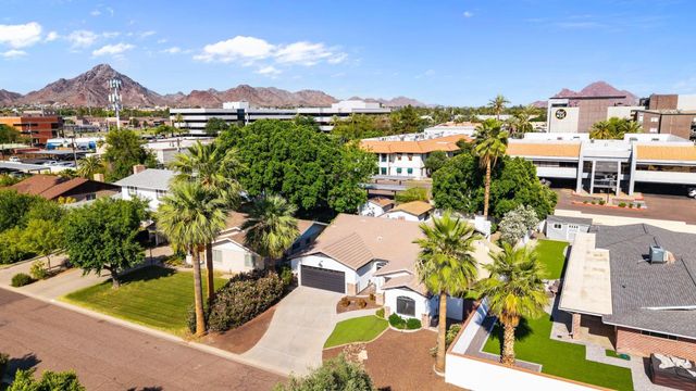 5233 N 15th Street, Phoenix, AZ 85014