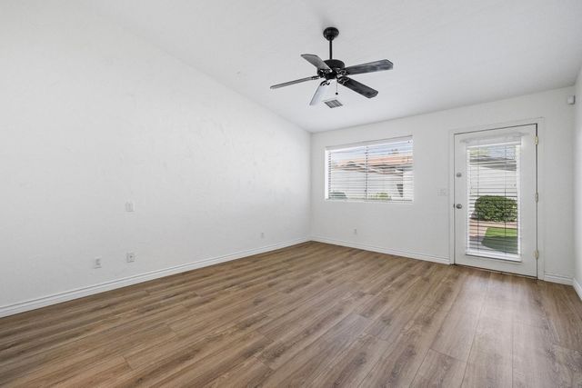 5233 N 15th Street, Phoenix, AZ 85014