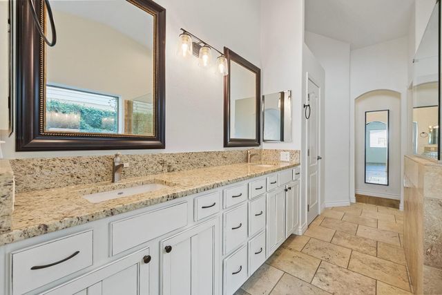 5233 N 15th Street, Phoenix, AZ 85014