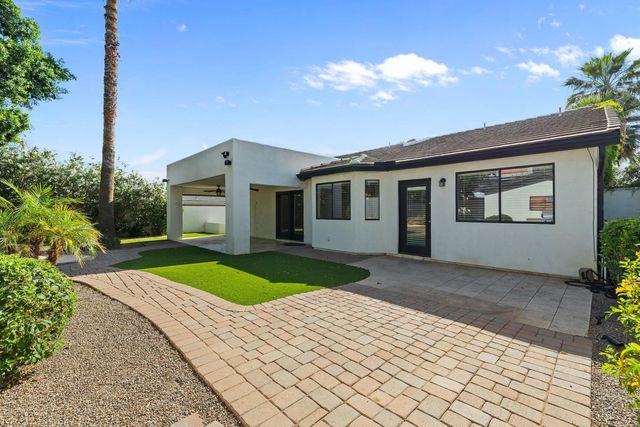 5233 N 15th Street, Phoenix, AZ 85014