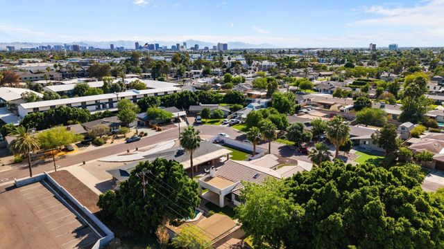5233 N 15th Street, Phoenix, AZ 85014
