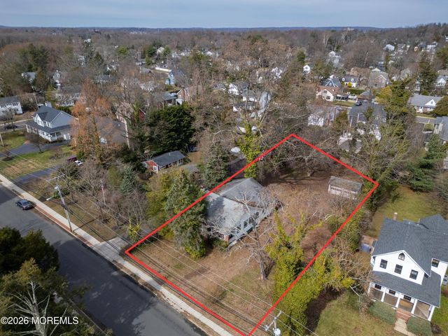 33 Markham Place, Little Silver, NJ 07739