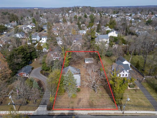 33 Markham Place, Little Silver, NJ 07739