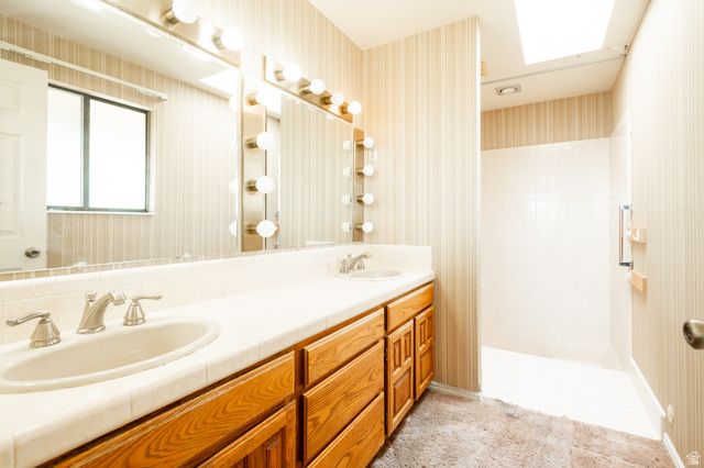 2534 E GRAND POINT CIR, Sandy, UT 84092