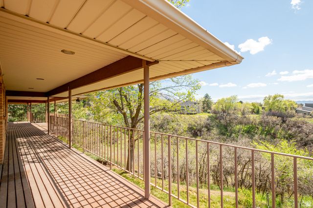 2534 E GRAND POINT CIR, Sandy, UT 84092