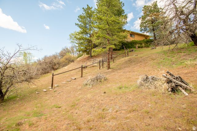 2534 E GRAND POINT CIR, Sandy, UT 84092