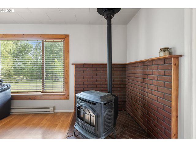 1175 NORTHSIDE Rd, Sutherlin, OR 97479