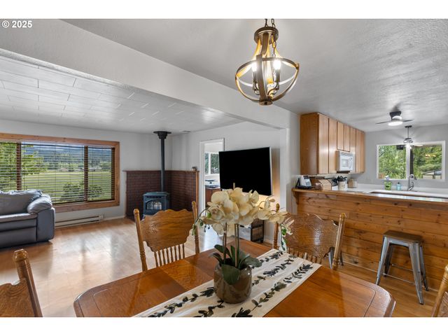 1175 NORTHSIDE Rd, Sutherlin, OR 97479