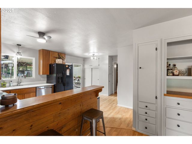 1175 NORTHSIDE Rd, Sutherlin, OR 97479