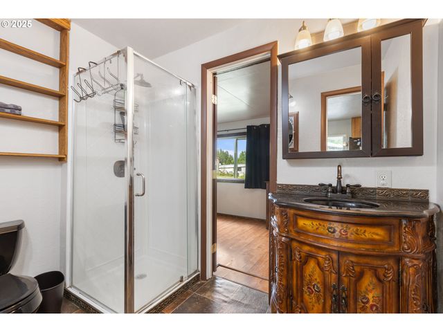 1175 NORTHSIDE Rd, Sutherlin, OR 97479