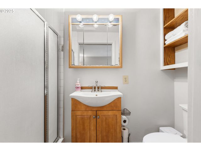 1175 NORTHSIDE Rd, Sutherlin, OR 97479