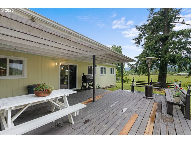 1175 NORTHSIDE Rd, Sutherlin, OR 97479