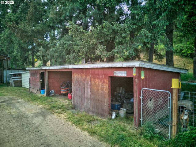 1175 NORTHSIDE Rd, Sutherlin, OR 97479