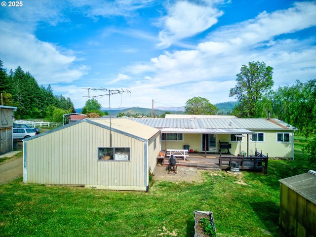 1175 NORTHSIDE Rd, Sutherlin, OR 97479