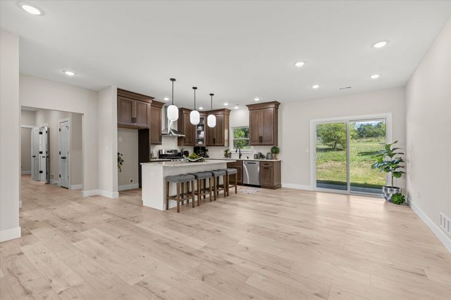 3904 FORESTER CT, Columbia, MO 65202