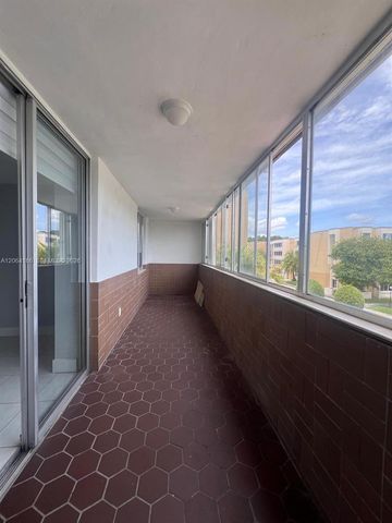 6861 SW 147th Avenue 3B, Miami, FL 33193