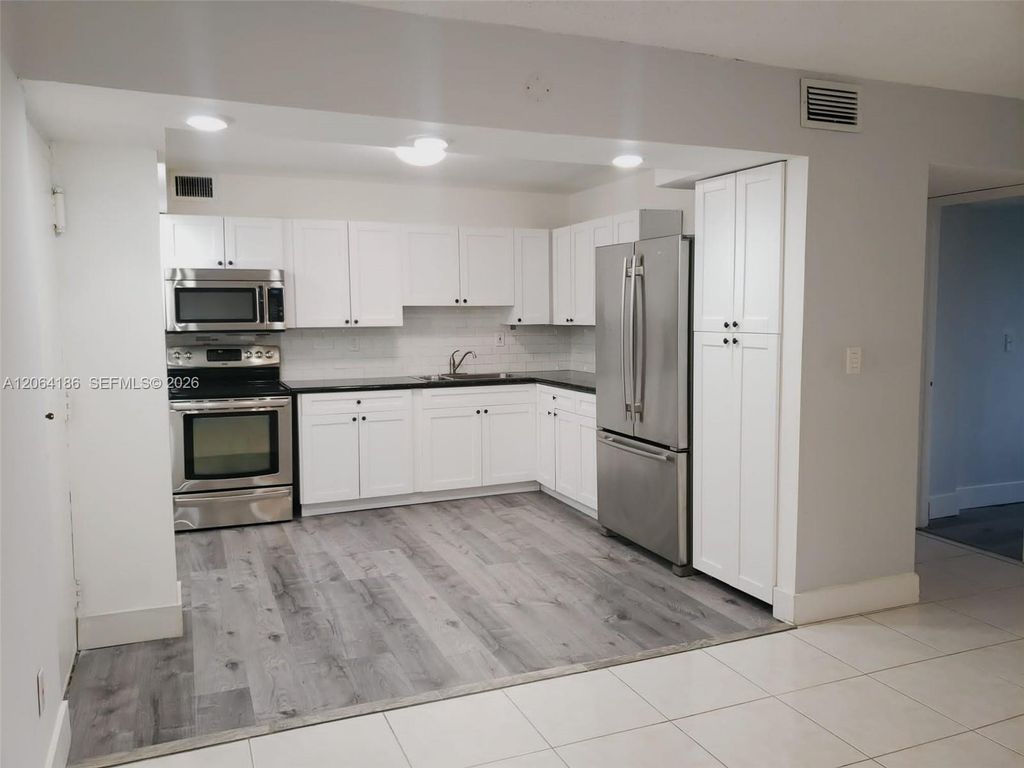 6861 SW 147th Avenue 3B, Miami, FL 33193