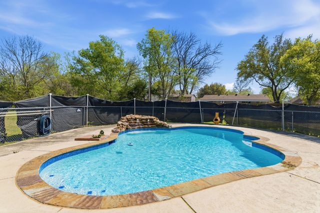 1211 Longneck Road, Princeton, TX 75407