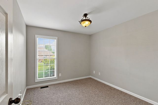 246 Walbrook Dr, Gallatin, TN 37066
