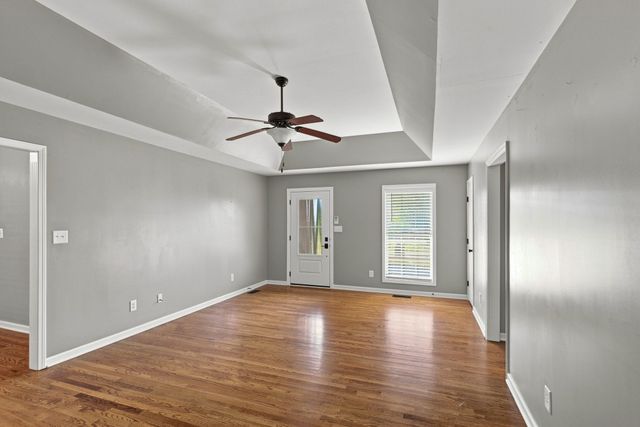 246 Walbrook Dr, Gallatin, TN 37066