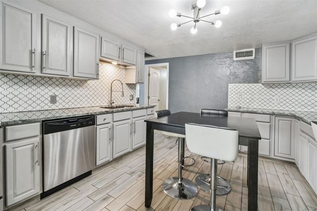 3613 W MINNEHAHA STREET, Tampa, FL 33614