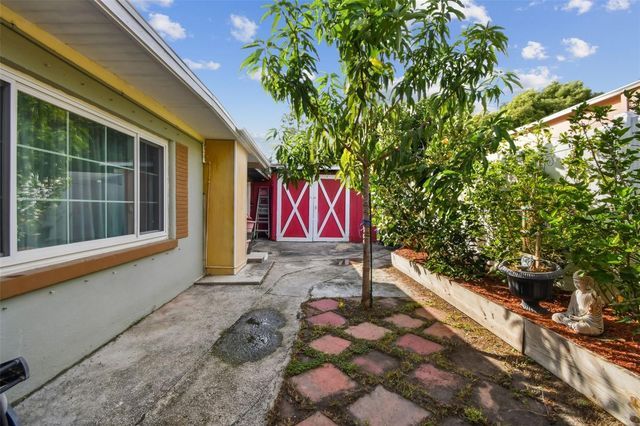 3613 W MINNEHAHA STREET, Tampa, FL 33614