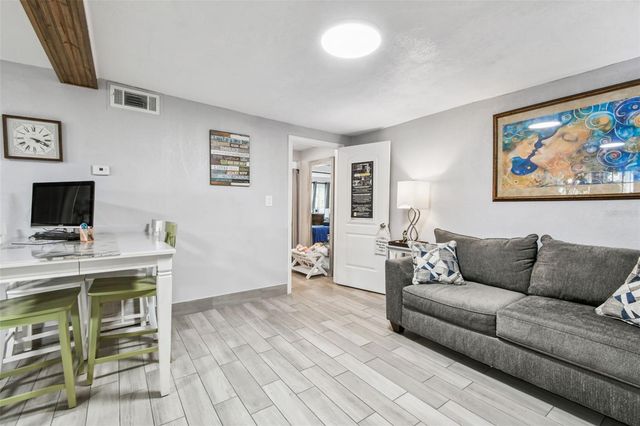 3613 W MINNEHAHA STREET, Tampa, FL 33614