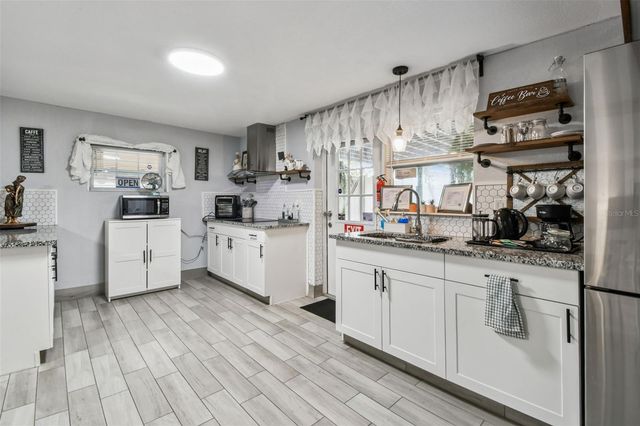 3613 W MINNEHAHA STREET, Tampa, FL 33614