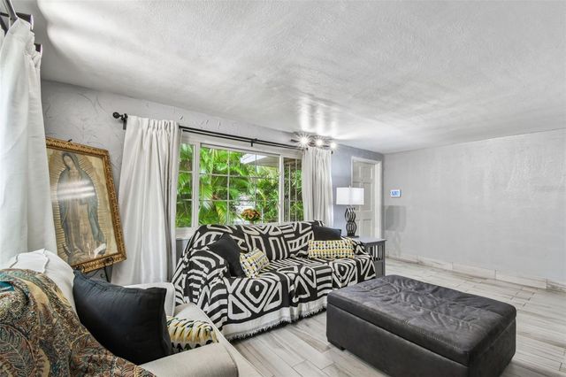 3613 W MINNEHAHA STREET, Tampa, FL 33614