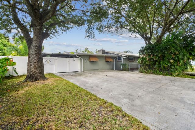 3613 W MINNEHAHA STREET, Tampa, FL 33614