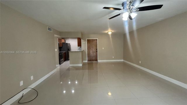 10377 N Kendall Dr K8, Miami, FL 33176
