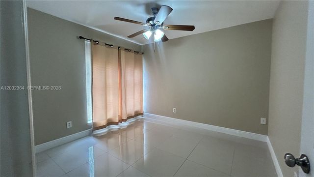 10377 N Kendall Dr K8, Miami, FL 33176