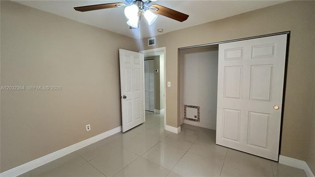 10377 N Kendall Dr K8, Miami, FL 33176