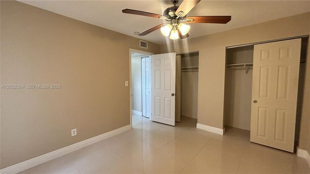 10377 N Kendall Dr K8, Miami, FL 33176