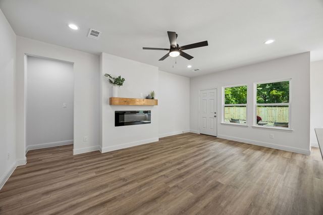 2810 Gillespie Street, Greenville, TX 75401