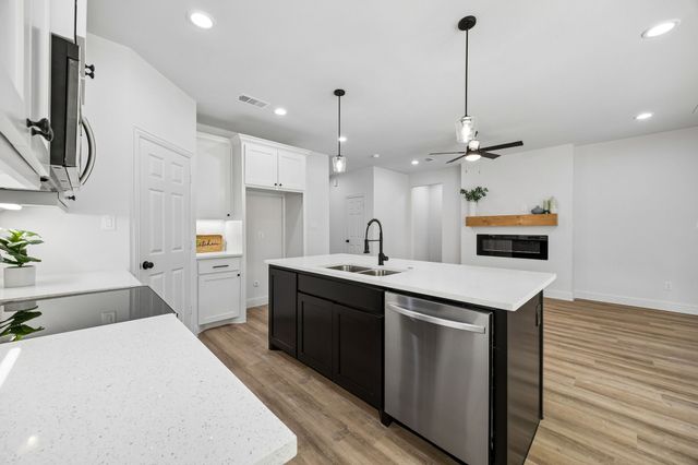 2810 Gillespie Street, Greenville, TX 75401