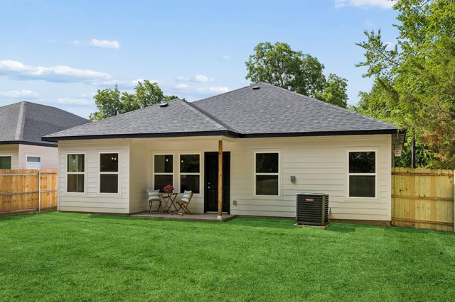 2810 Gillespie Street, Greenville, TX 75401