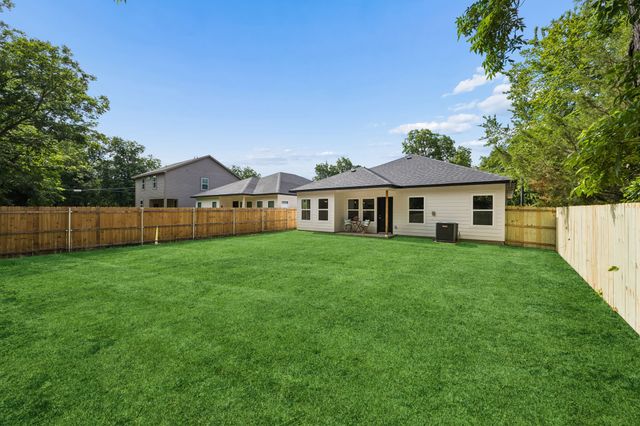 2810 Gillespie Street, Greenville, TX 75401