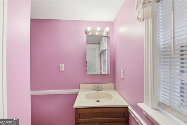 1930 Cummings Drive SW, Atlanta, GA 30311