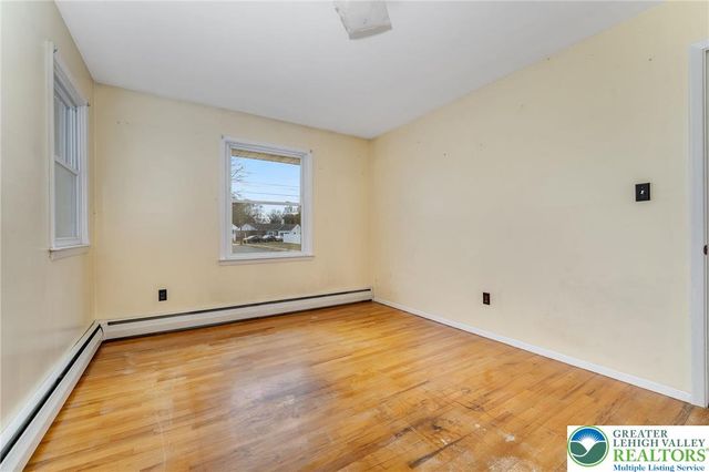 1327 West Wyoming Street, Allentown City, PA 18103