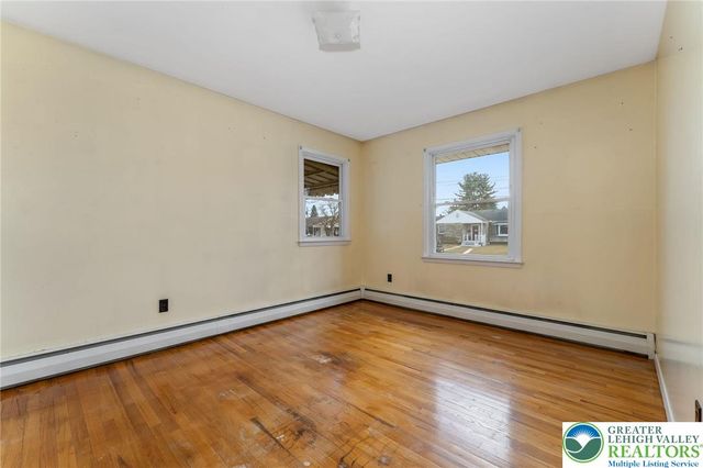 1327 West Wyoming Street, Allentown City, PA 18103