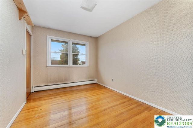 1327 West Wyoming Street, Allentown City, PA 18103