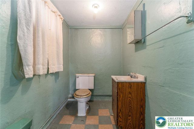 1327 West Wyoming Street, Allentown City, PA 18103