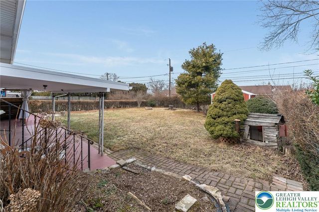 1327 West Wyoming Street, Allentown City, PA 18103