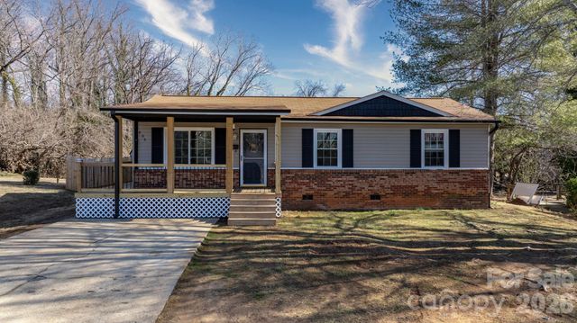606 Prospect Street NW, Lenoir, NC 28645