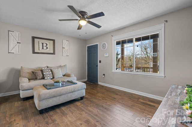 606 Prospect Street NW, Lenoir, NC 28645