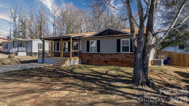606 Prospect Street NW, Lenoir, NC 28645