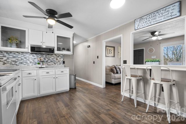 606 Prospect Street NW, Lenoir, NC 28645