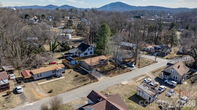 606 Prospect Street NW, Lenoir, NC 28645