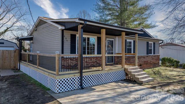 606 Prospect Street NW, Lenoir, NC 28645